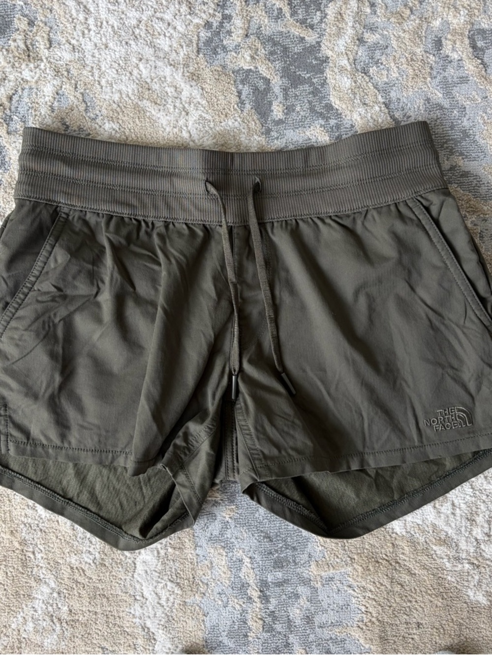 The North Face Women's Aphrodite Motion Shorts Green